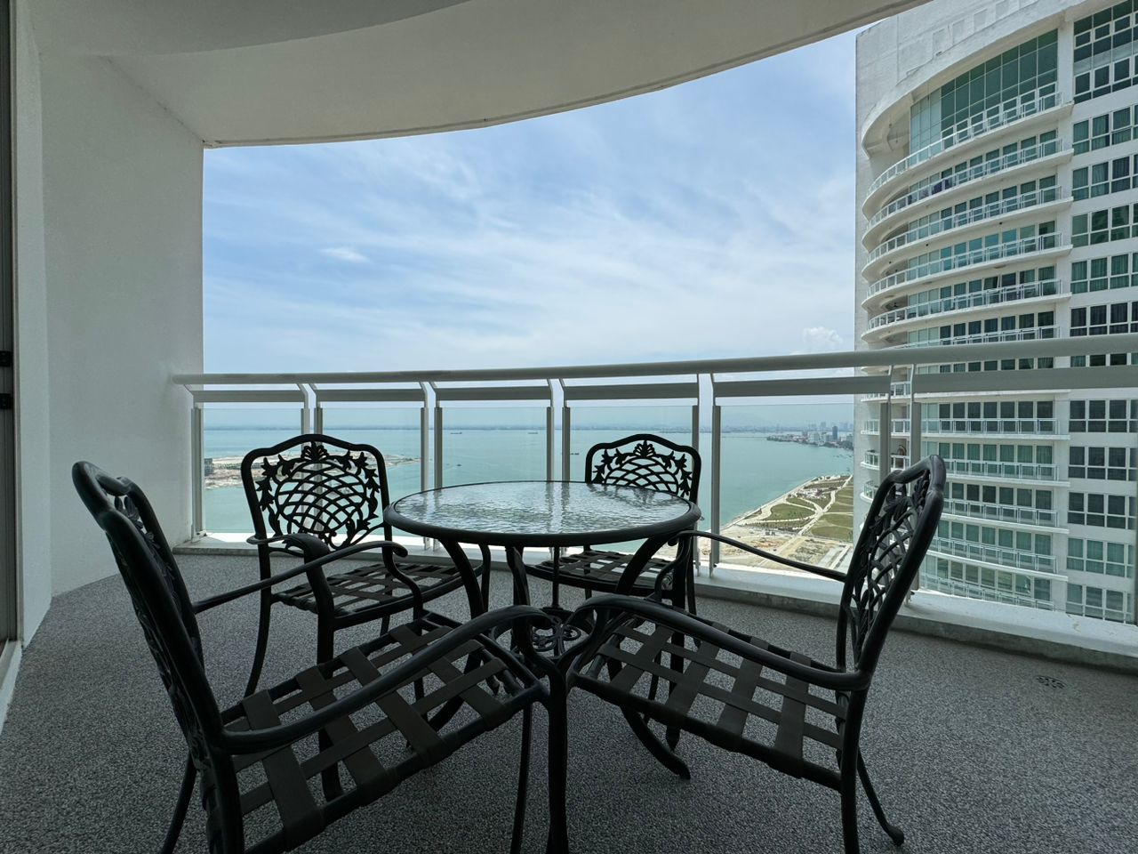 Gurney Paragon West Tower High Floor 2810sf - photo 9