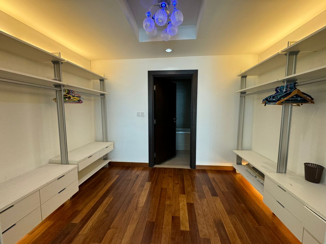 Gurney Paragon West Tower High Floor 2810sf - photo 12