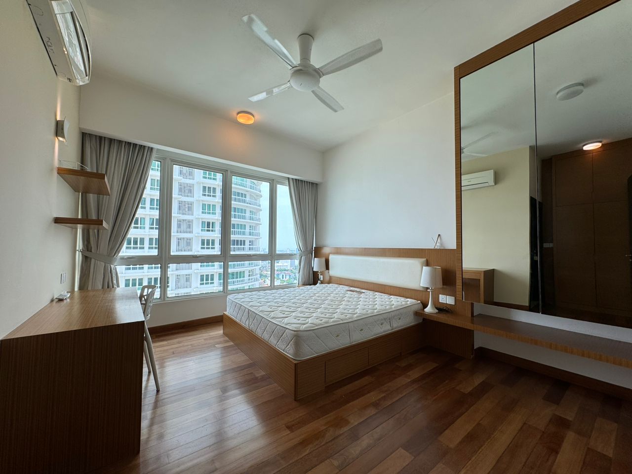 Gurney Paragon West Tower High Floor 2810sf - photo 13