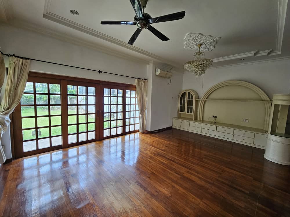 2 Storey Bungalow Jesselton 9800sf Renovated - photo 5
