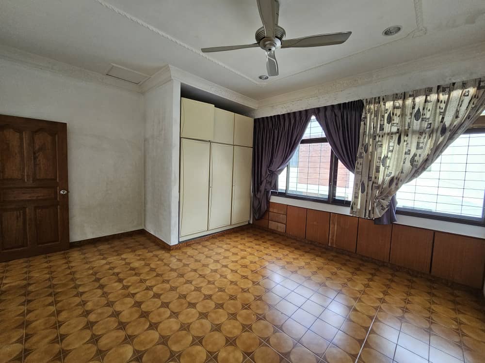2 Storey Bungalow Jesselton 9800sf Renovated - photo 12