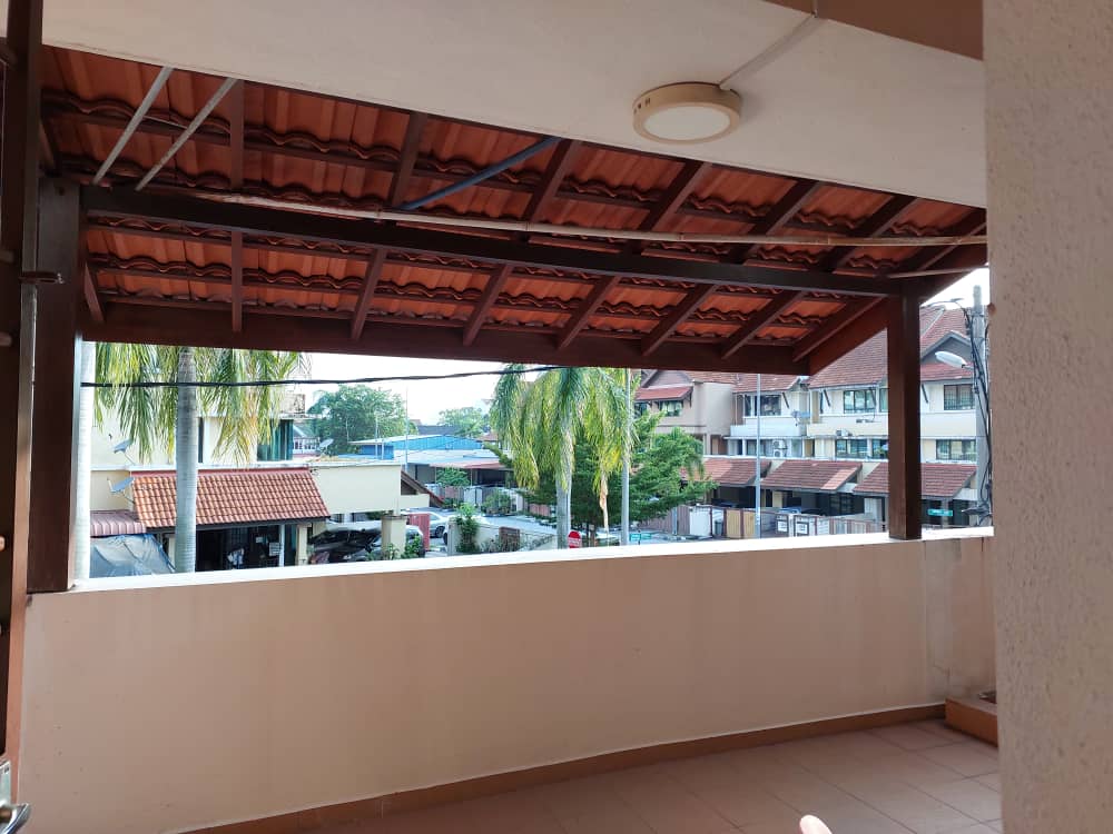 Slim Villa 3 Storey Terrace Fully Renovated Furnis - photo 9