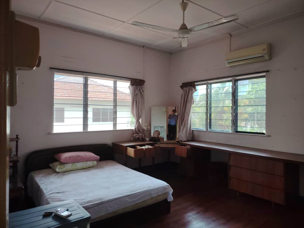 2 Sty Semi D Tanjung Bunga 4800sf Renovated - photo 3