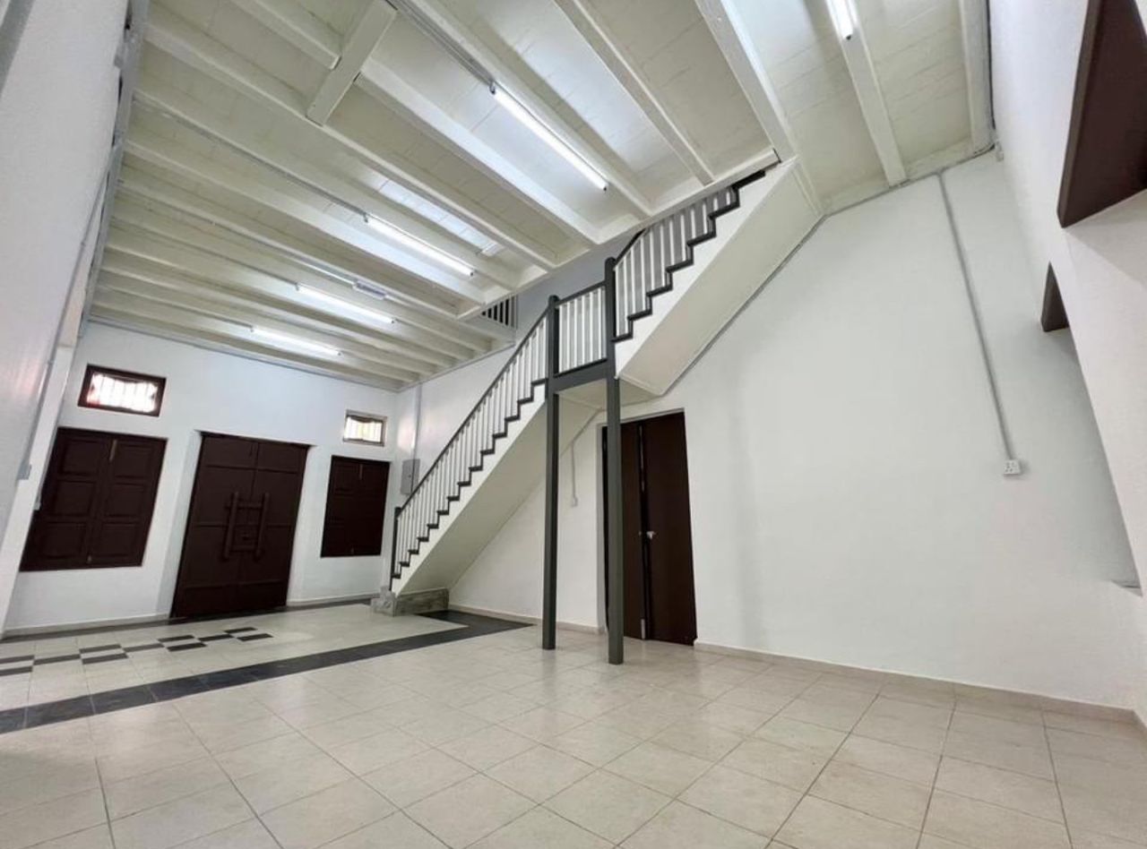 Lebuh Gereja Church Street 2sty shop adjoining - photo 4
