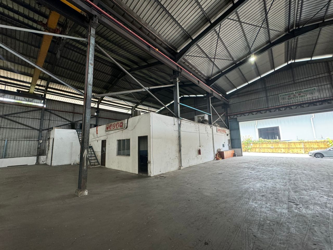 Bukit Minyak Factory Warehouse 60000sf - photo 2