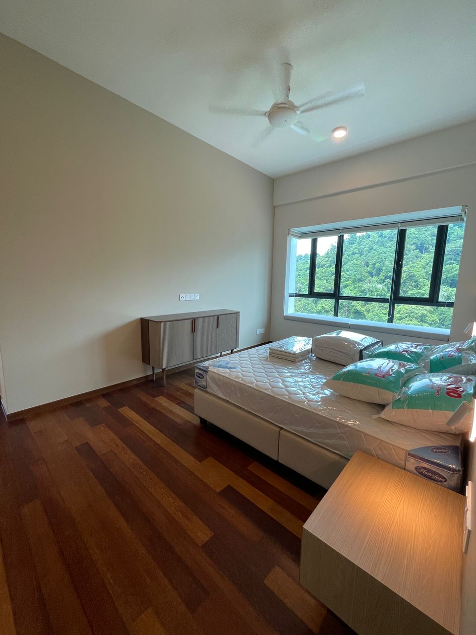 Alila 2 Luxury Condo Move in Condition High Floor - photo 4
