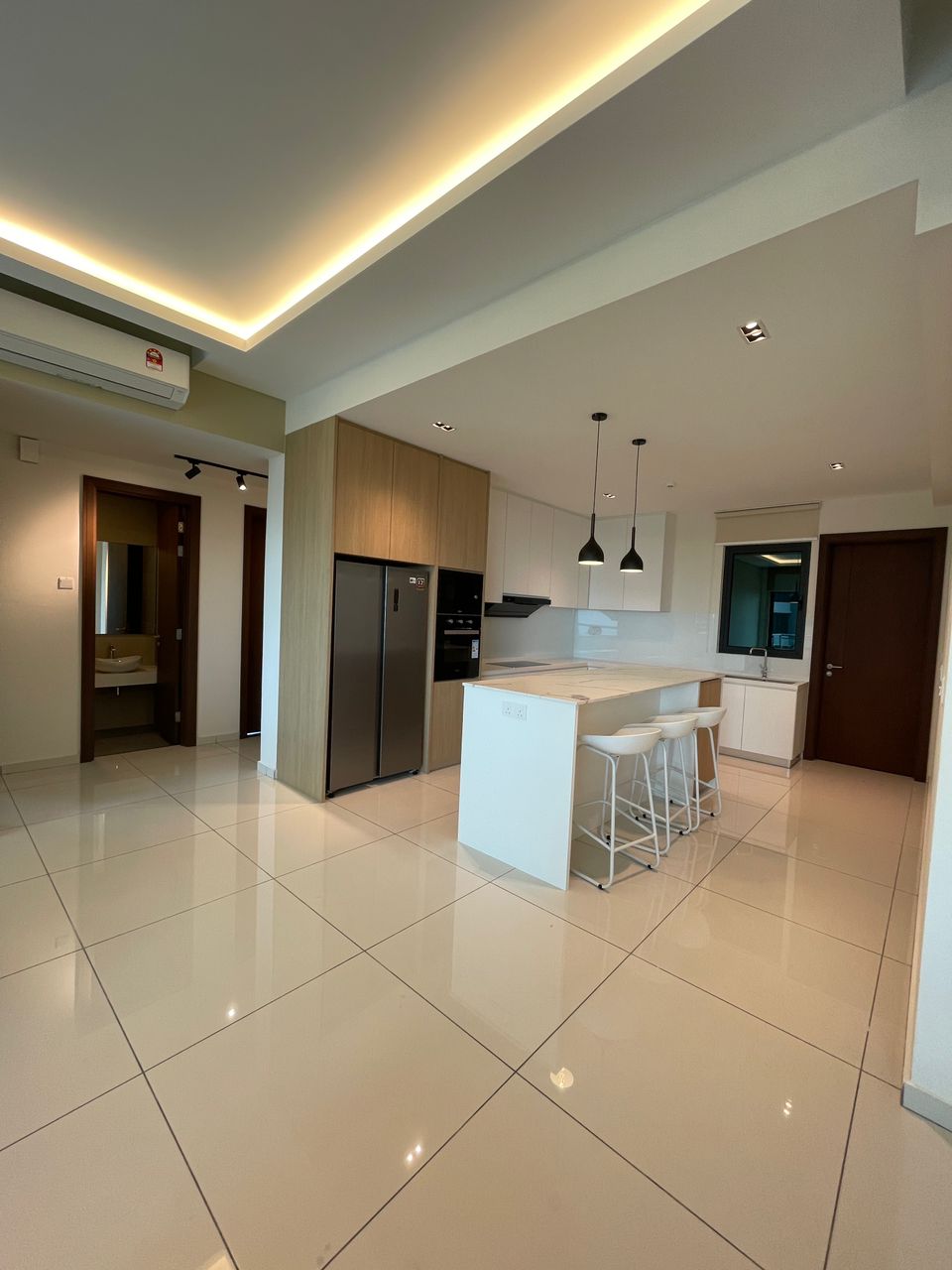 Alila 2 Luxury Condo Move in Condition High Floor - photo 5