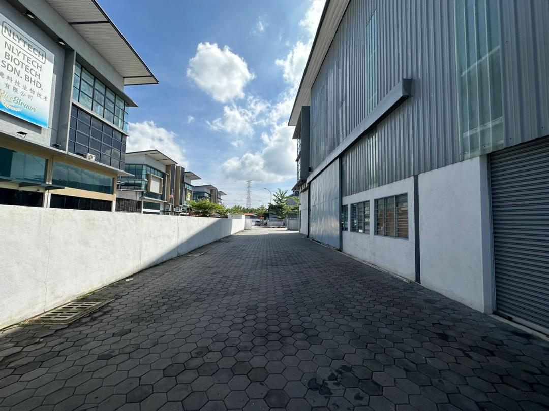 IKS Juru Taman Industri Beringin Semi D Factory - photo 7