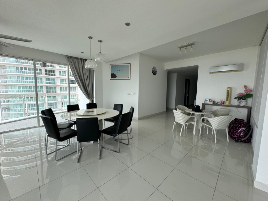 Gurney Paragon West Tower 2810sf - photo 3