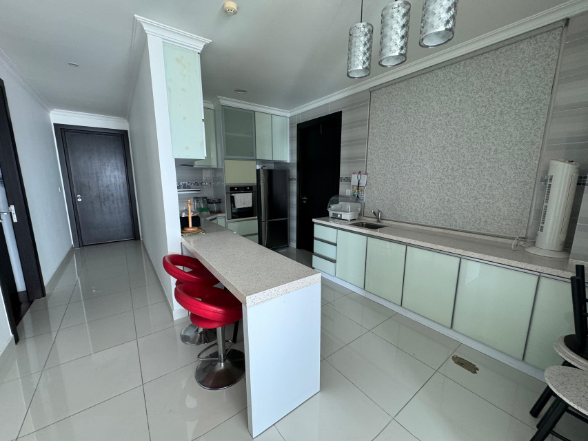 Gurney Paragon West Tower 2810sf - photo 11