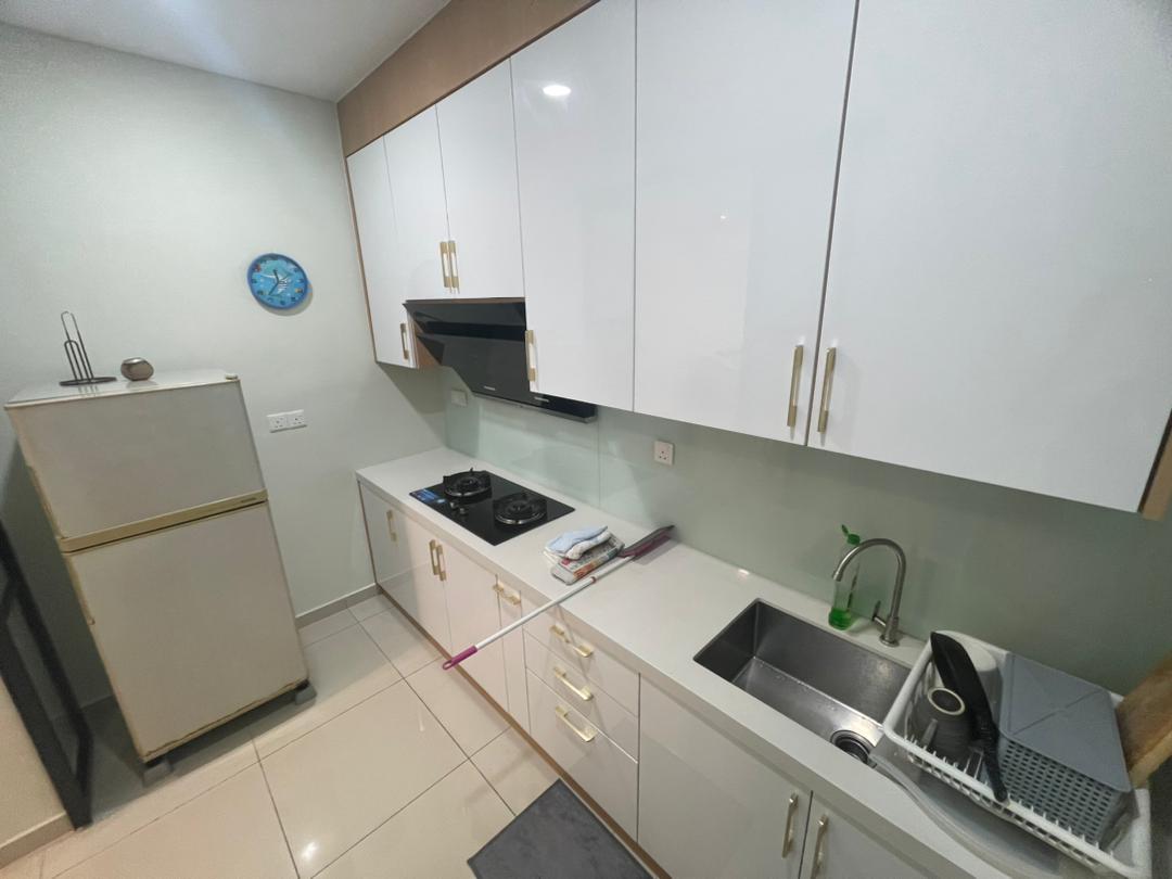 I-Santorini High Floor Sea View Move in Condition - photo 2