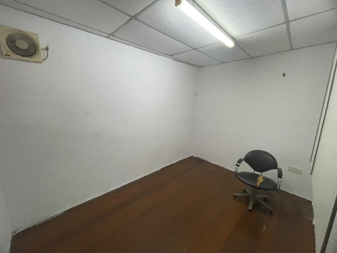 3Sty Shop Georgetown Jalan Seang Tek 3600sf - photo 8