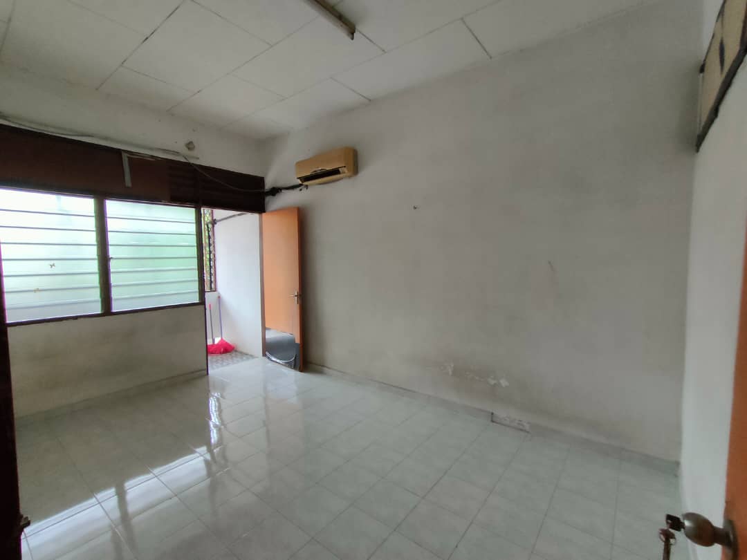 2Sty Terrace Sungai Dua Lip Sin, Lintang Pekaka - photo 4
