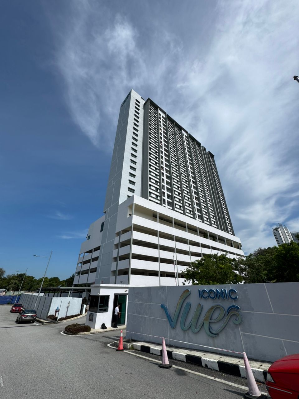 Iconic Vue 2 Car park Seaview Batu Ferringhi - photo 12