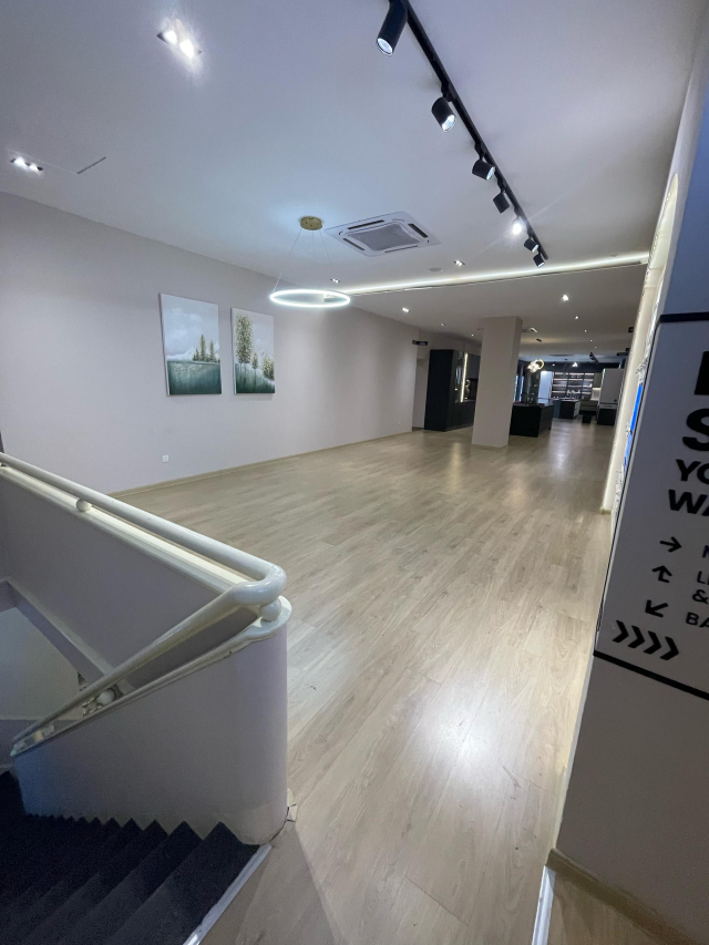 Georgetown Commercial Title 2 Sty Bungalow 12000sf - photo 5