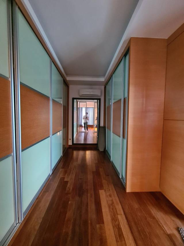 Gurney Paragon 4650sf Sea View Renovated Furnish - photo 9