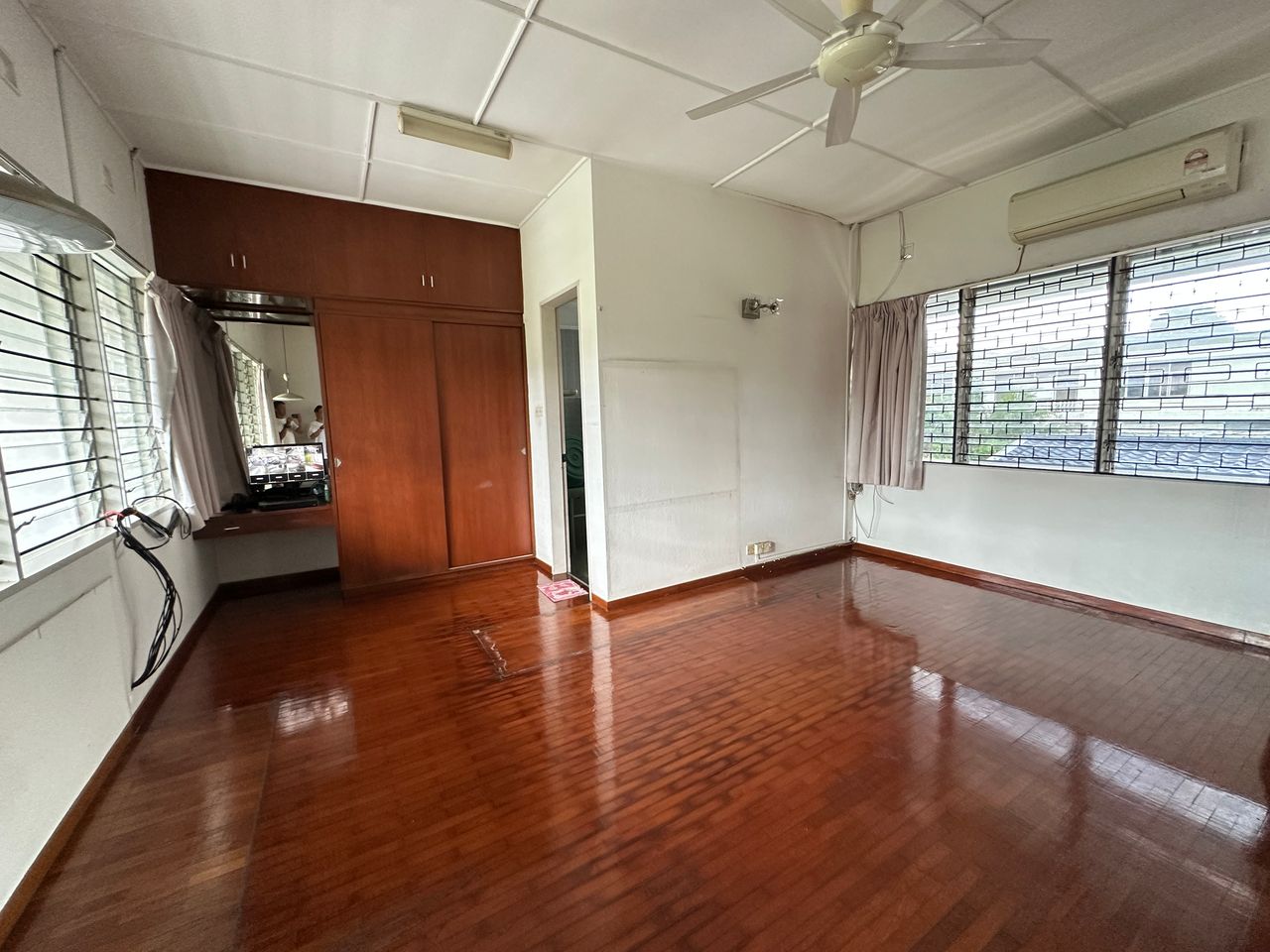 2 Storey Bungalow Pulau Tikus 19800sf Rare unit - photo 4