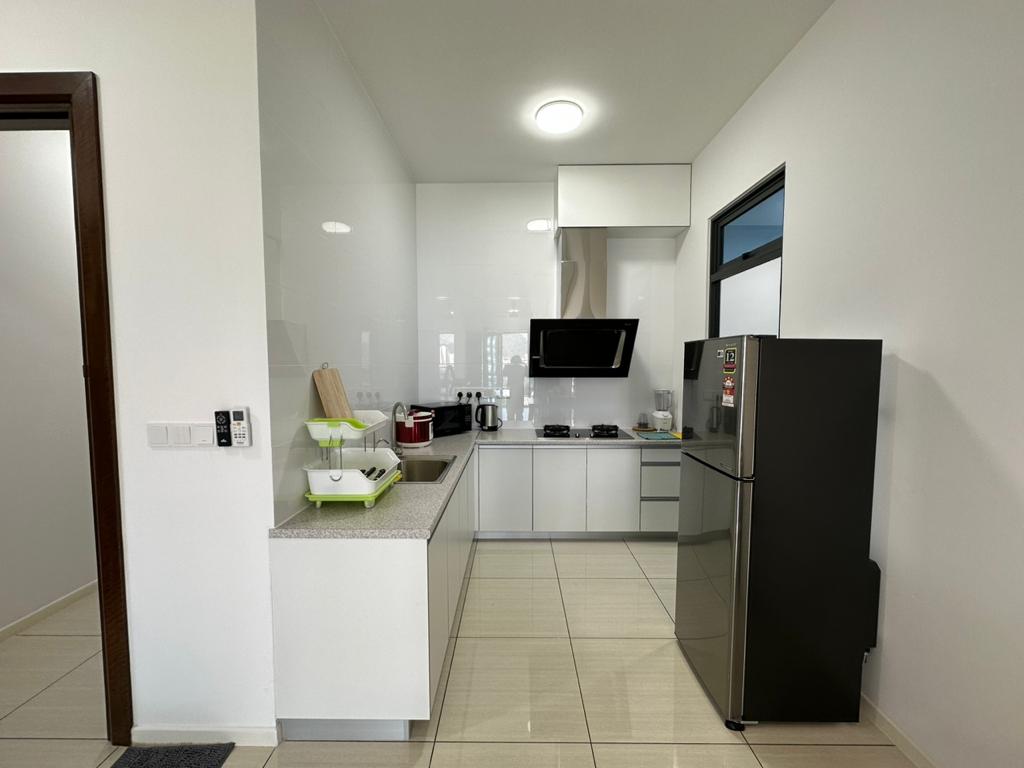 Queens Residence Q2 Renovated Furnish Queensbay - photo 7