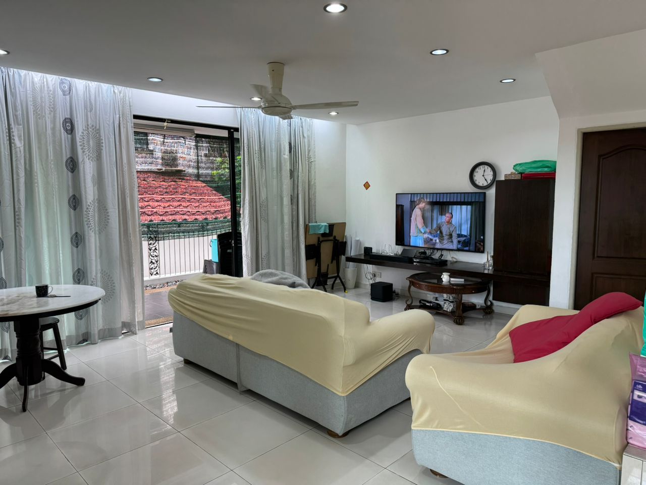 Tanjung Villa 3 storey Semi Detached Renovated - photo 2