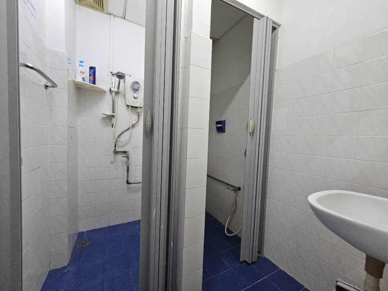 Abu Siti Lane, 2 Storey Commercial Title 3200sf - photo 6
