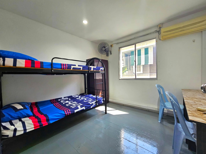 Abu Siti Lane, 2 Storey Commercial Title 3200sf - photo 7