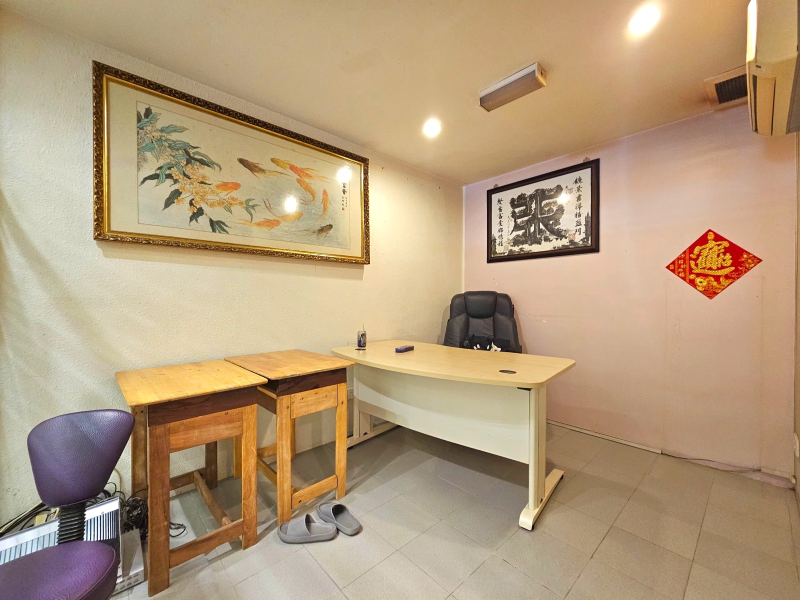 Abu Siti Lane, 2 Storey Commercial Title 3200sf - photo 10