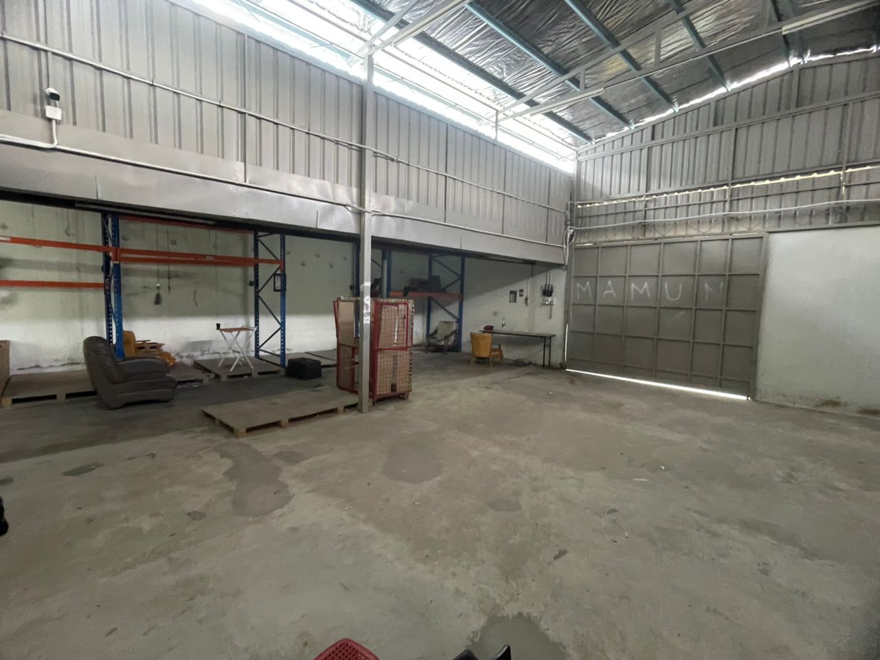 Ayer Itam Warehouse Light Industry Showroom - photo 2