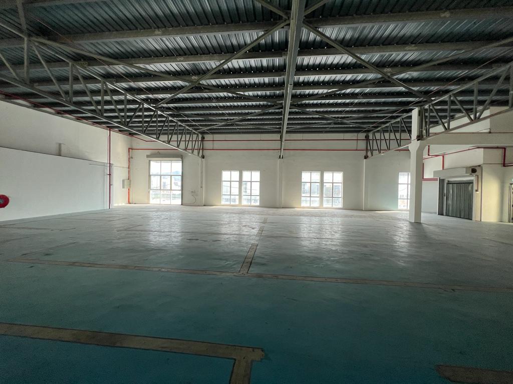 Diamond Valley Factory Warehouse 14000sf - photo 5