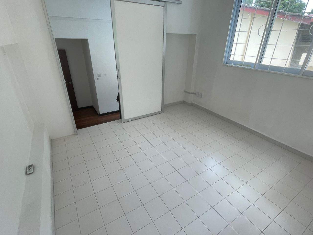 2 Storey Semi D Jesselton Renovated Pulau Tikus - photo 5