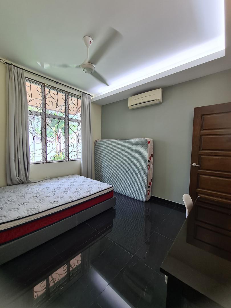 2Sty Semi D Tanjung Tokong 4000sf Move In Conditio - photo 9