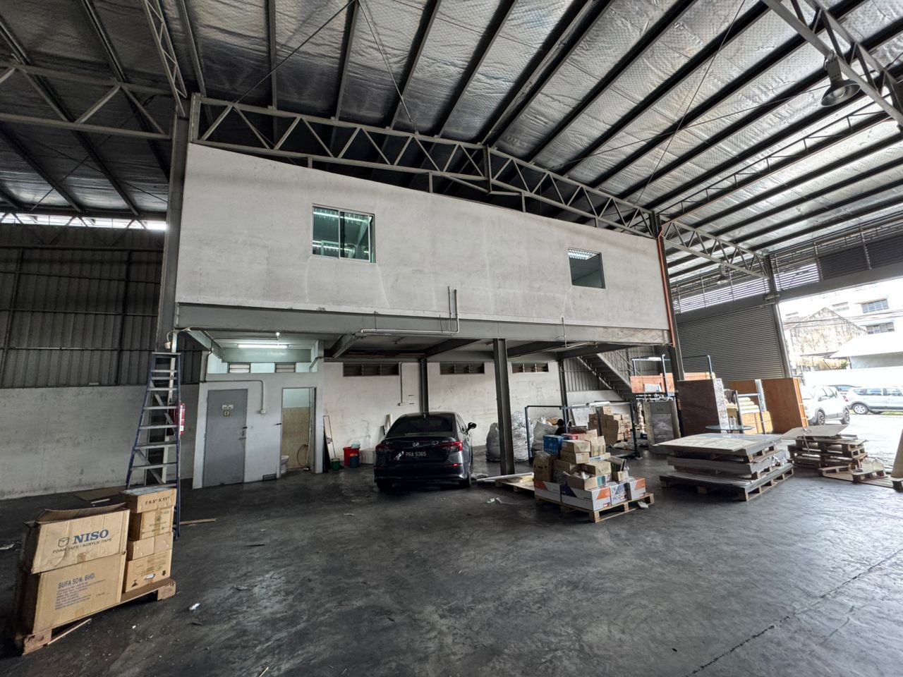 Jalan Sungai Pinang Georgetown Jelutong Warehouse - photo 4