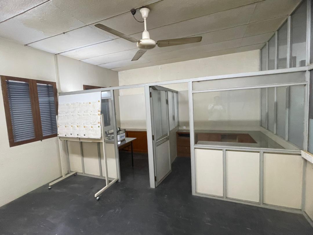 Lebuh Campbell Street Commercial title Shop 8000sf - photo 4