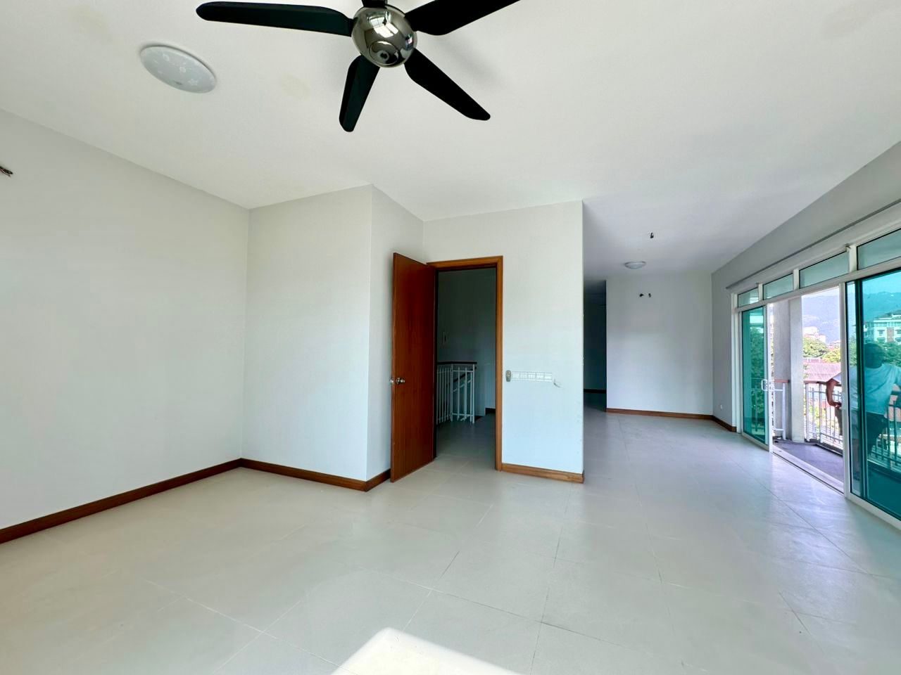3 Sty Terrace Corner Bukit Dumbar Residence - photo 6