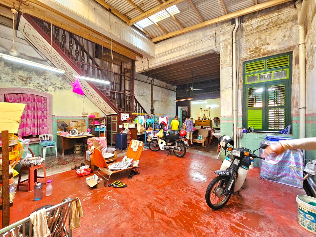 2 Sty Georgetown Prewar Shophouse 4000sf Core Zone - photo 3