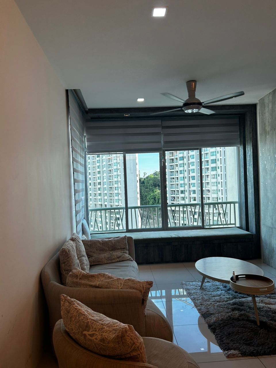 The Peak Residences High Floor Renovated - photo 2