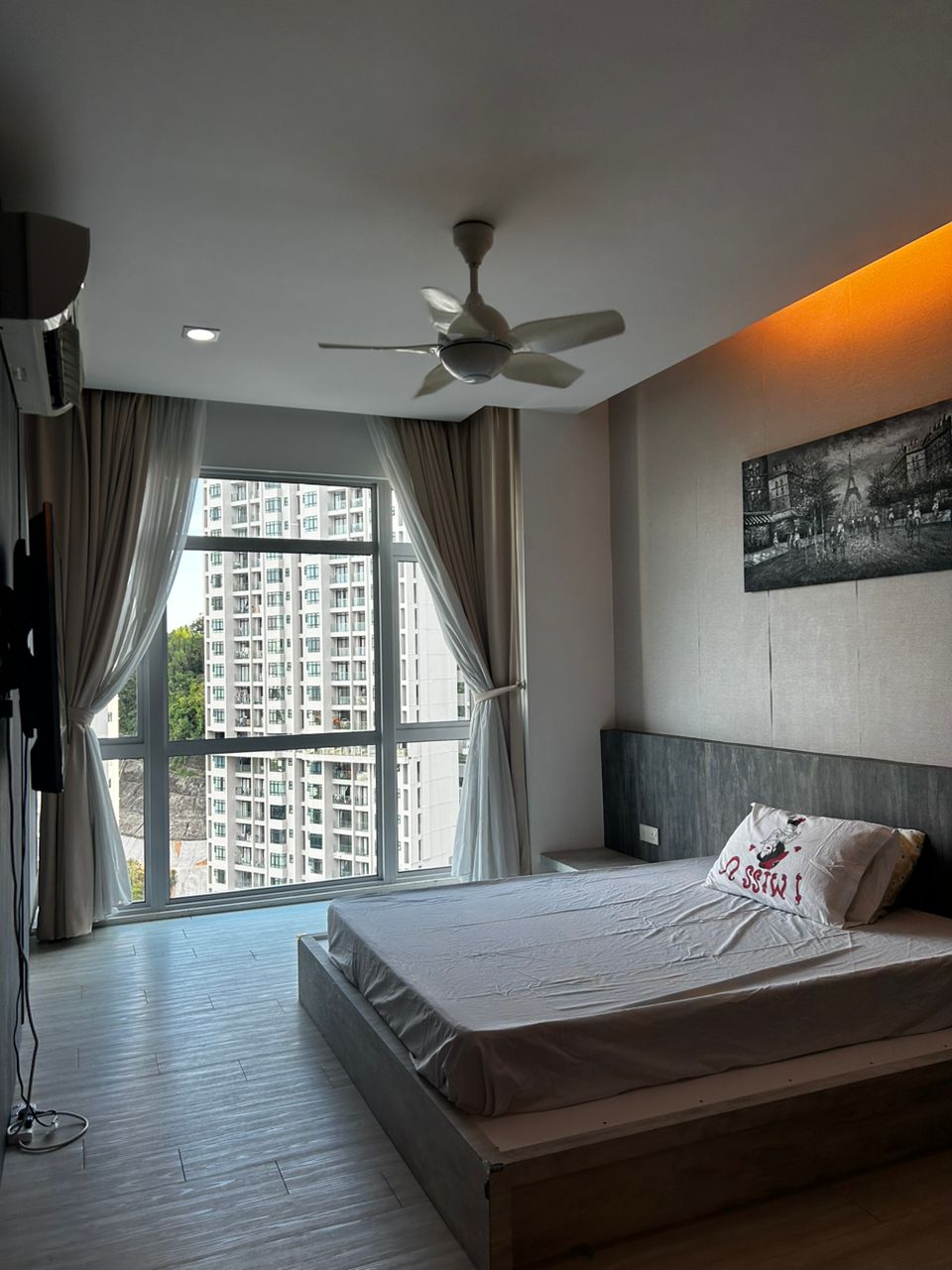 The Peak Residences High Floor Renovated - photo 4