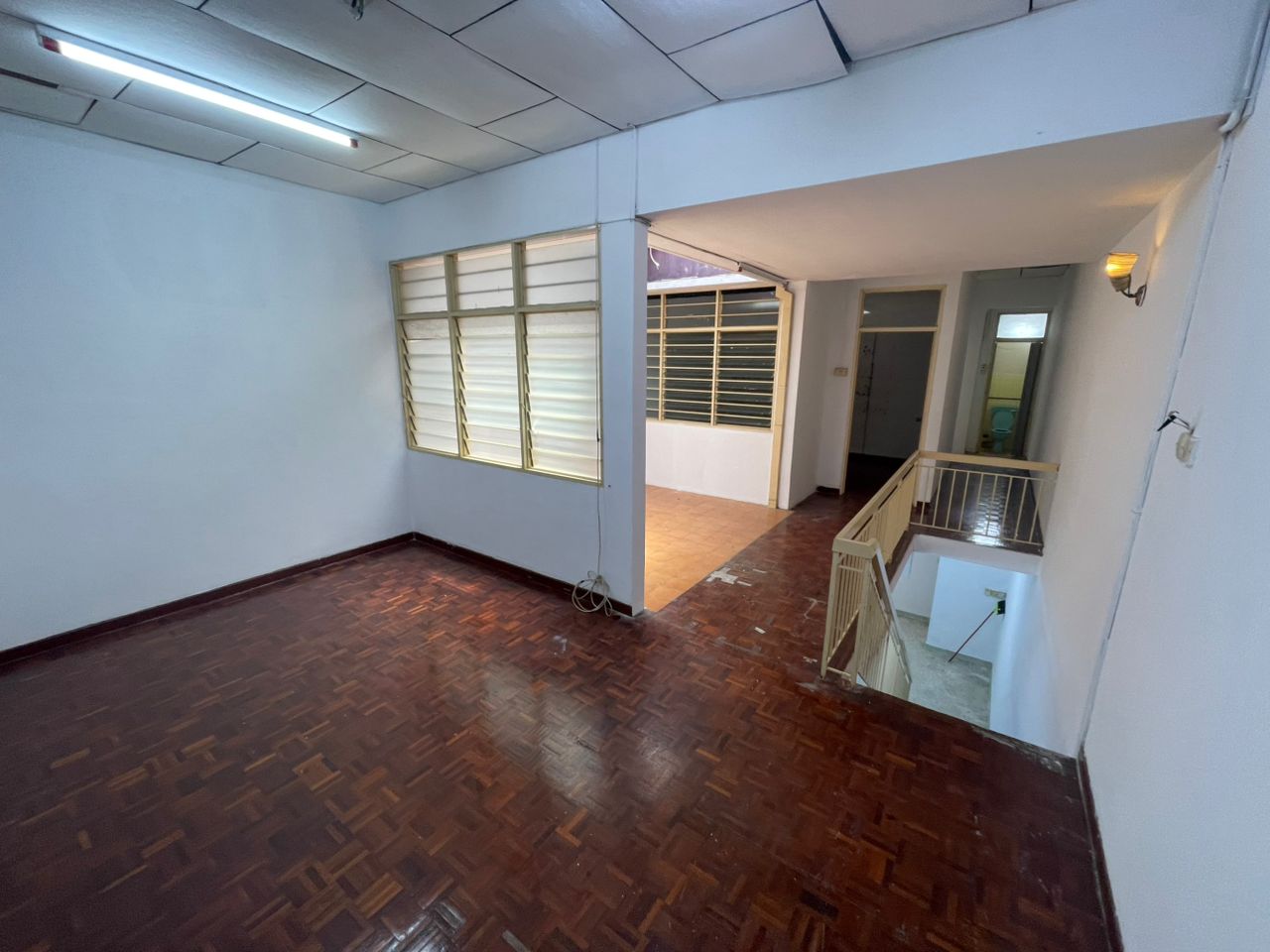 Jalan Trengganu 2Sty Shop 2500sf Renovated - photo 4