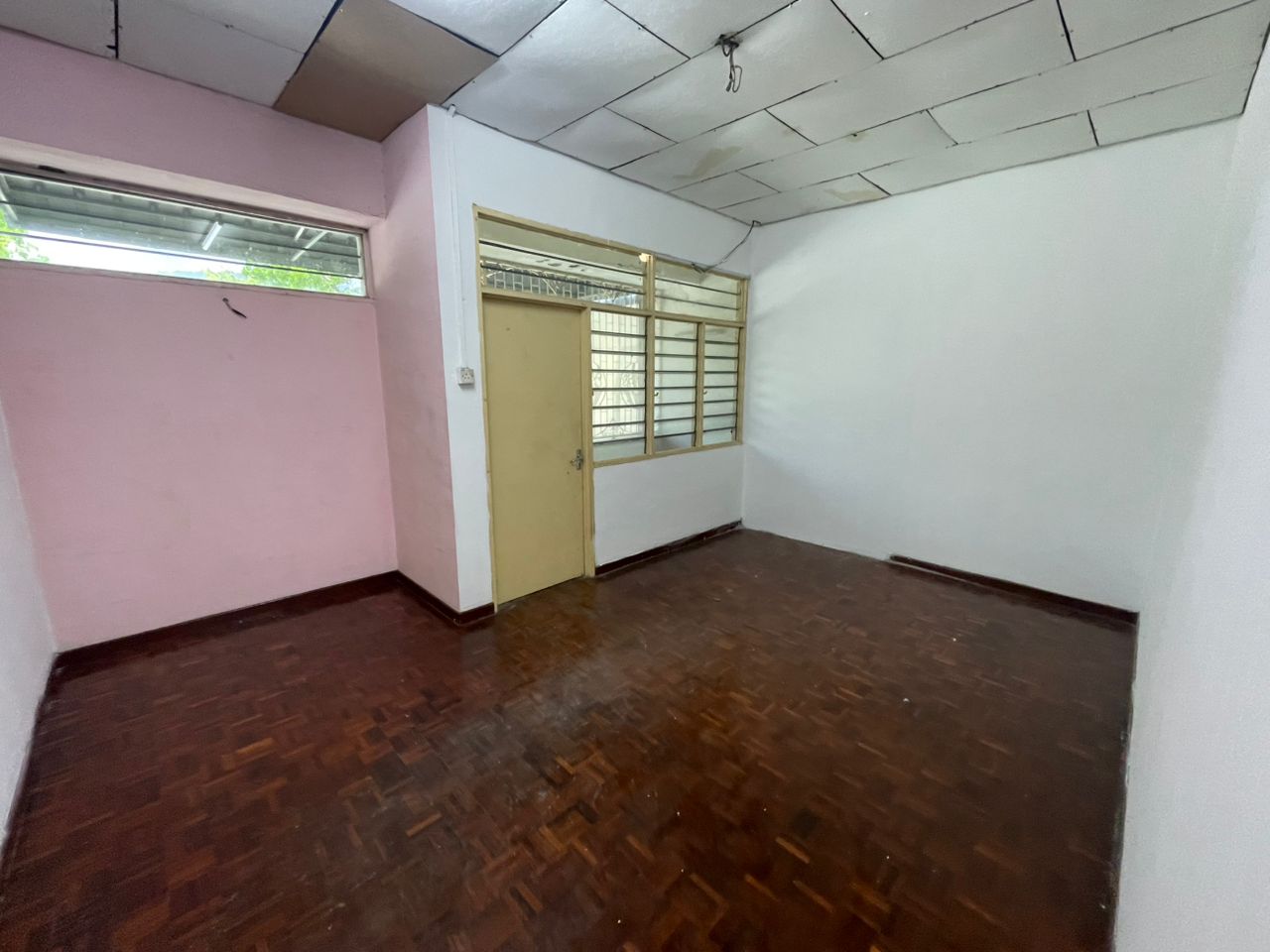 Jalan Trengganu 2Sty Shop 2500sf Renovated - photo 5