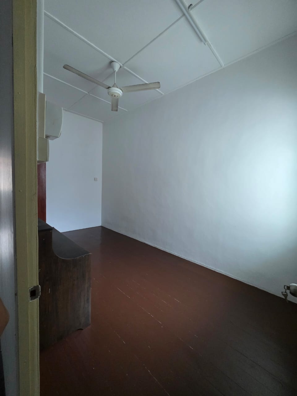 2 Sty House Georgetown Jalan Kim Bian Aik 1900sf - photo 3