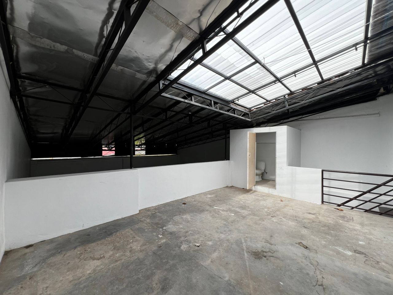 Lebuh Campbell Street 2 Storey Shop House 4000sf - photo 13