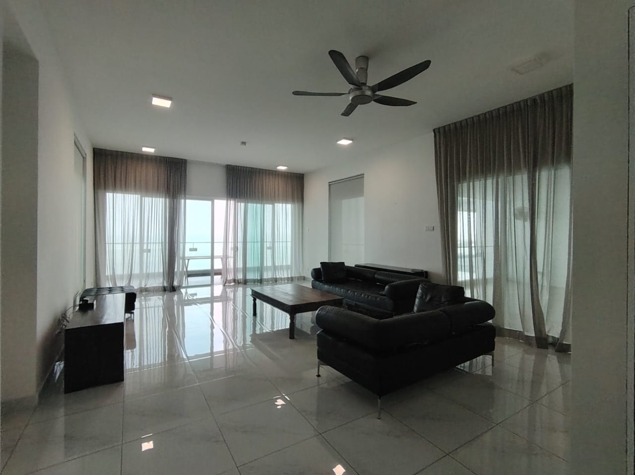 One Tanjong 1 Tanjung Renovated Sea Viewm Block B - photo 3