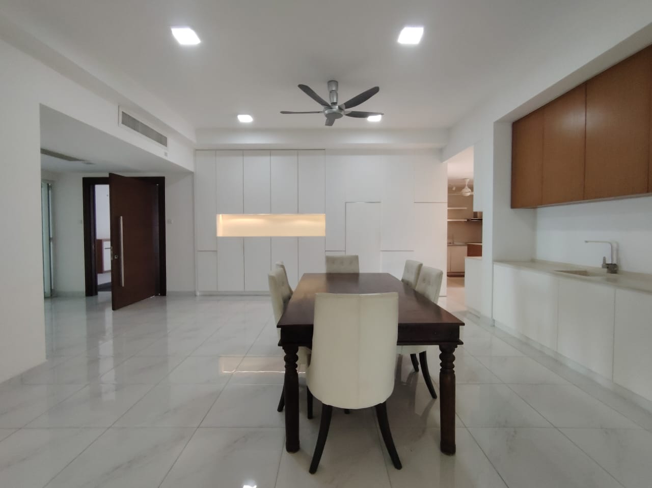 One Tanjong 1 Tanjung Renovated Sea Viewm Block B - photo 4