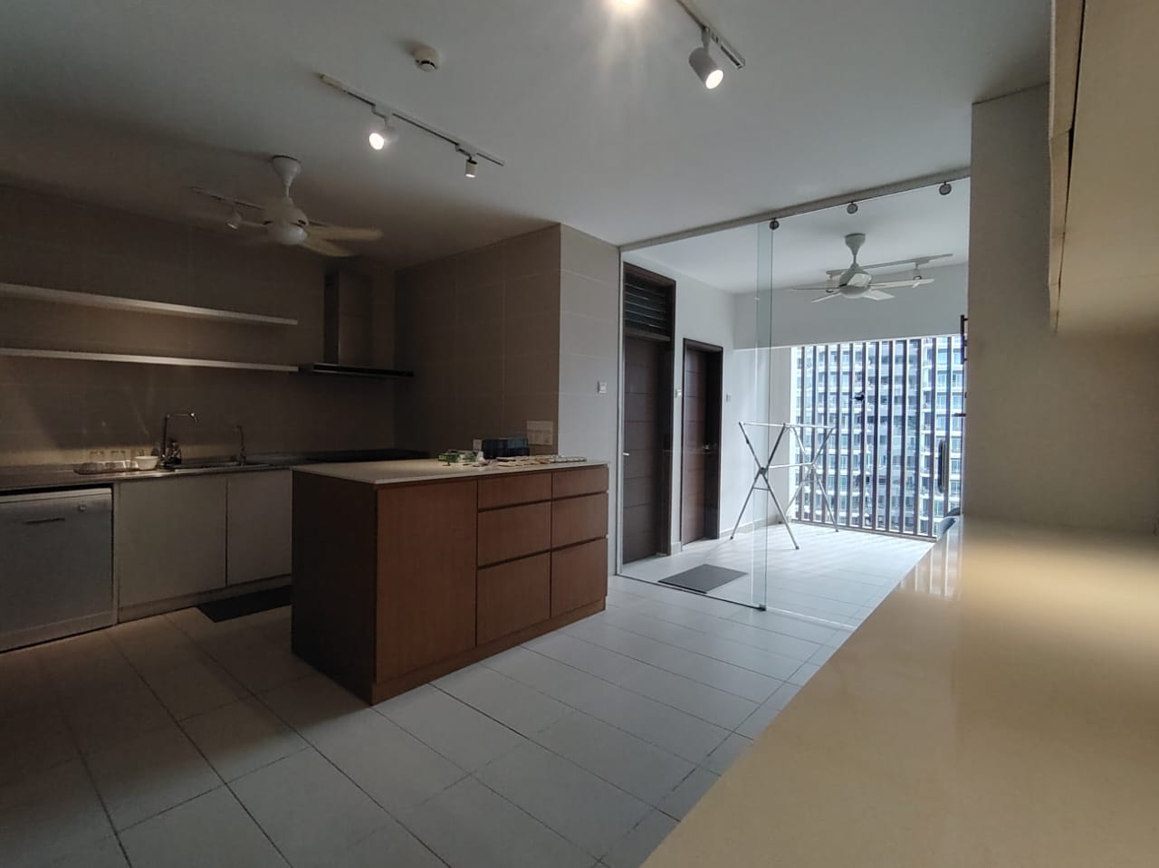 One Tanjong 1 Tanjung Renovated Sea Viewm Block B - photo 5