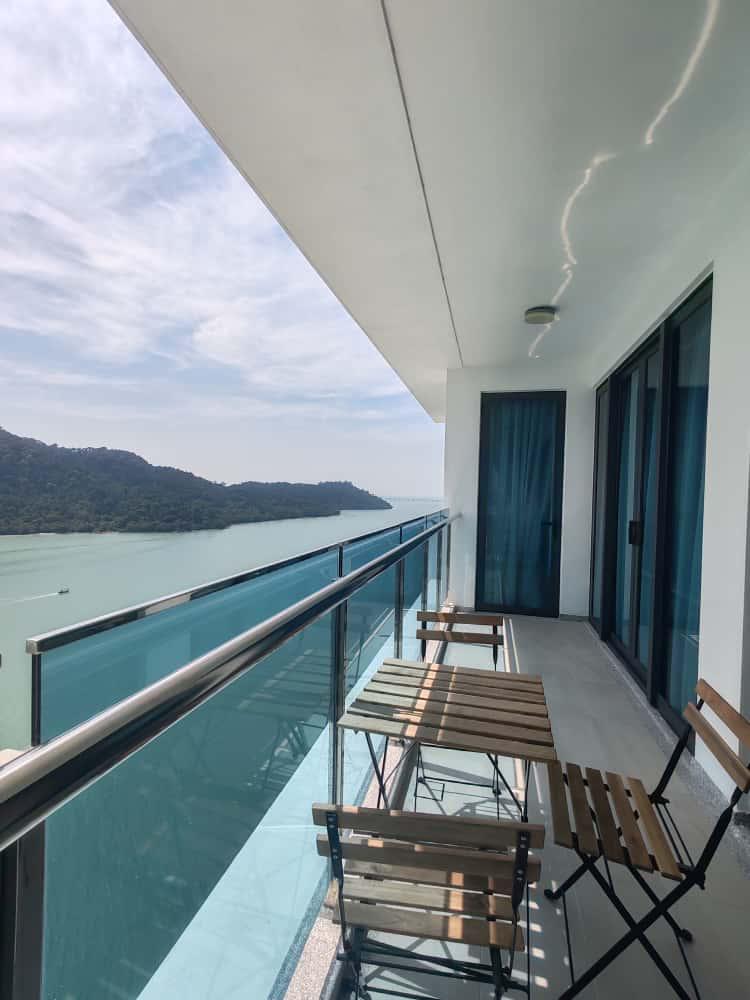 Q2 Queens Residence 2 Waterfront 1650sf Sea View - photo 4