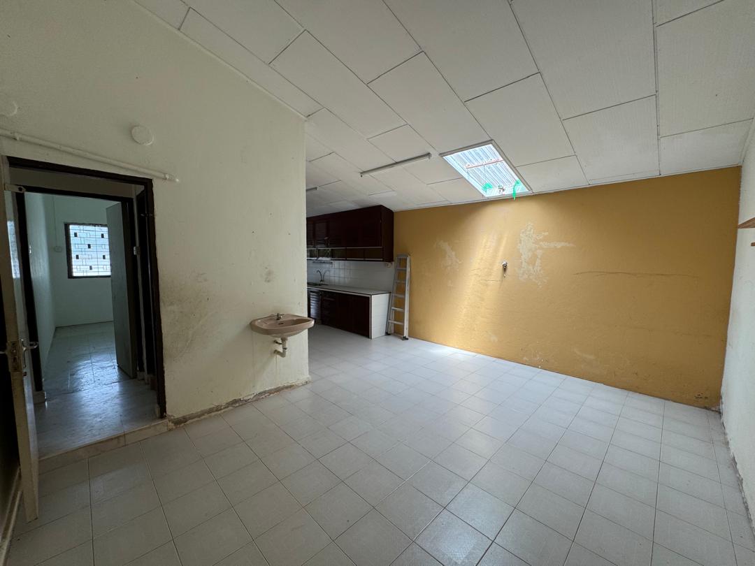 1 Sty Semi D Corner Chee Seng Garden Tanjung Bunga - photo 4