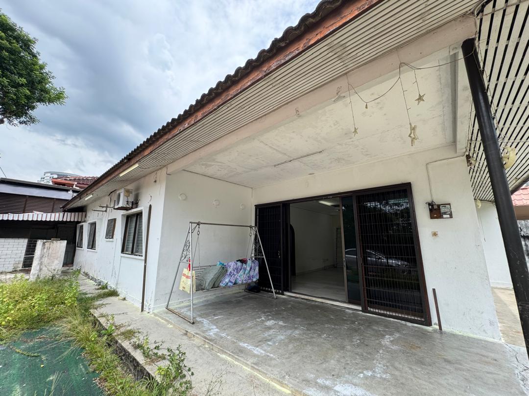 1 Sty Semi D Corner Chee Seng Garden Tanjung Bunga - photo 13