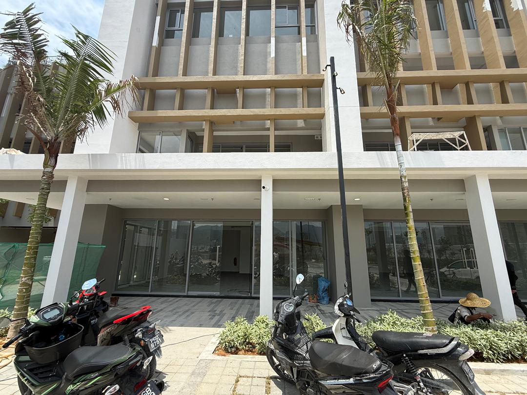 The Meg Shop Andaman Island 2 Storey Shop 2000sf - photo 10