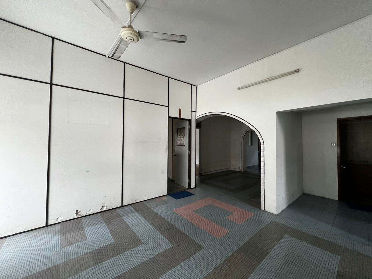 Pulau Tikus 2 Sty Bungalow 7300sf Commercial - photo 4