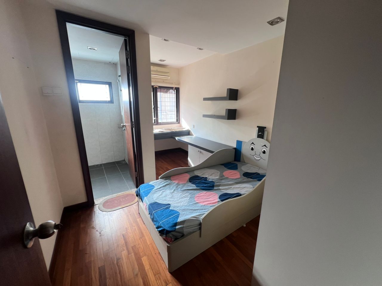Slim Villa 3 Sty Terrace Jelutong 3123sf Renovated - photo 6