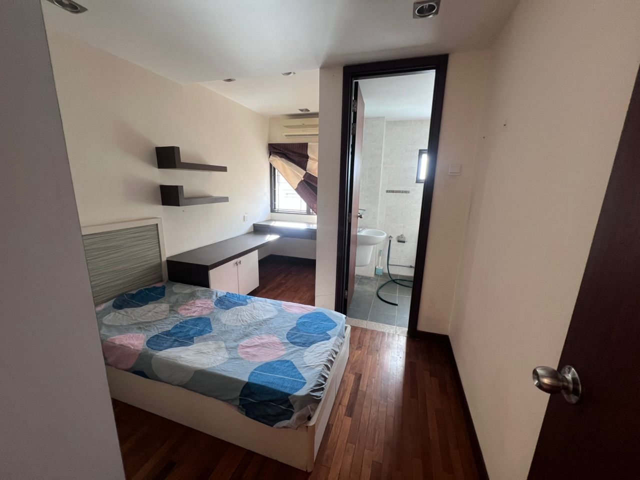 Slim Villa 3 Sty Terrace Jelutong 3123sf Renovated - photo 11